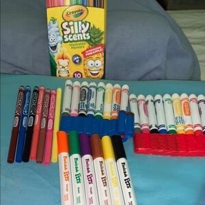18 crayola markers,7 silly scents & 6 pixicade pet markers